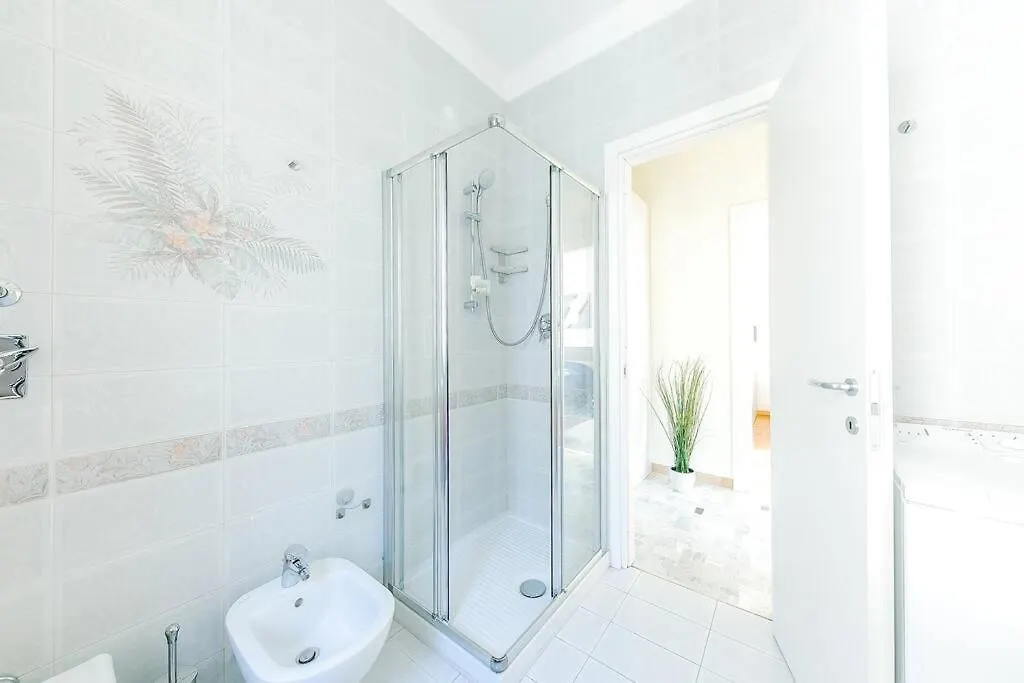 Navigli - Downtown - Duomo Spacious Two Bedroom Apartment - Close To Metro - Ac - Wi-Fi Milan